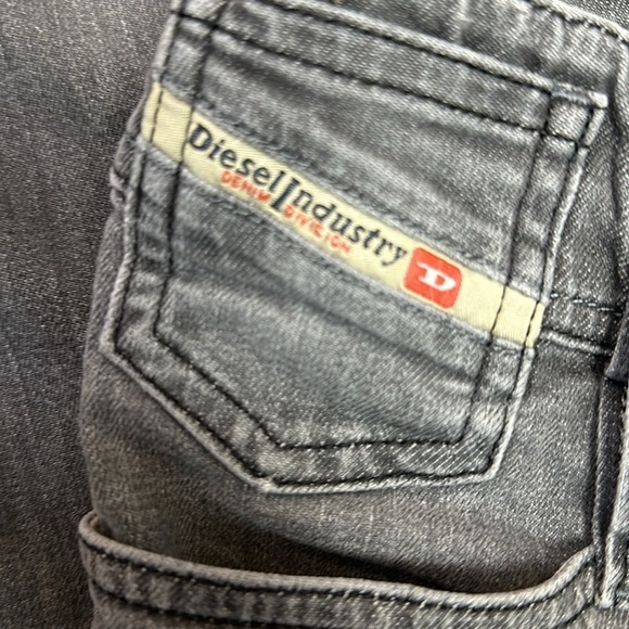 DIESEL MATIC Slim-Tapered Jeans Size 25 L 30 - Picture 6 of 11